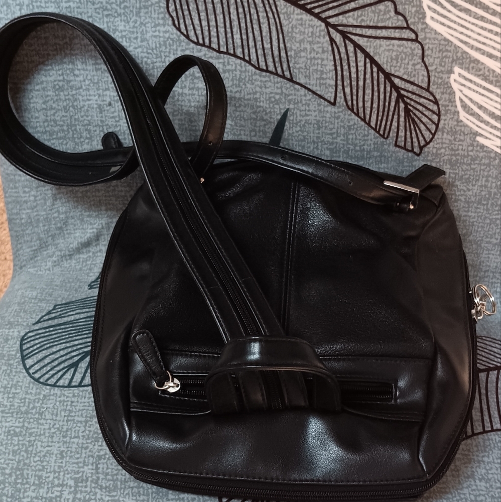 Ariel Backpack Make An Offer - Picture 4 of 6